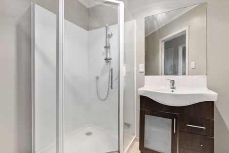 Photo of property in 9f Denver Place, Hamilton East, Hamilton, 3216