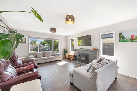 Photo of property in 2 Cambridge Terrace, Taradale, Napier, 4112