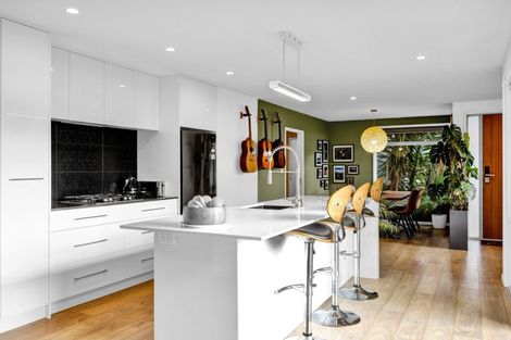 Photo of property in 8 Bright Way, Lower Vogeltown, New Plymouth, 4310