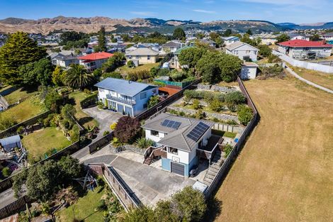 Photo of property in 37 Beaumaris Crescent, Ascot Park, Porirua, 5024