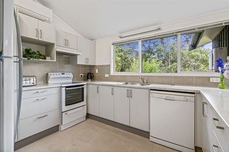 Photo of property in 1082 Sandspit Road, Sandspit, Warkworth, 0982