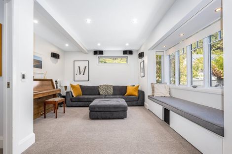 Photo of property in 15 Nikau Street, Eastbourne, Lower Hutt, 5013