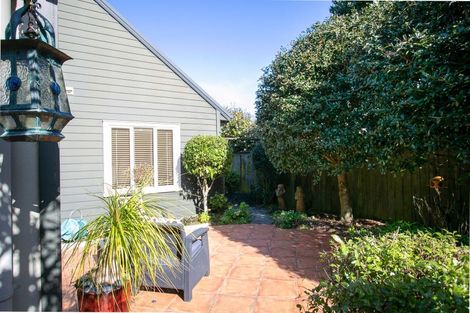 Photo of property in 29b Clare Street, Cambridge, 3434