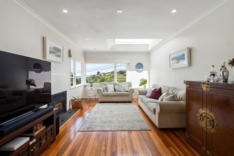 Photo of property in 7 Houghton Bay Road, Houghton Bay, Wellington, 6023