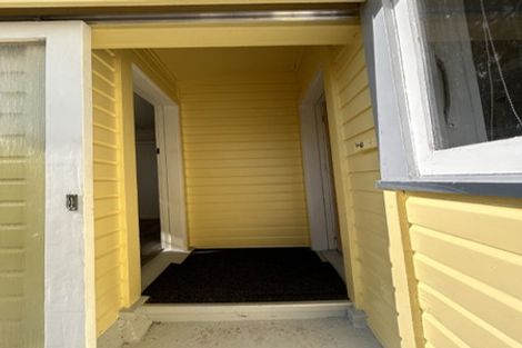 Photo of property in 2 Cambridge Street, Gonville, Whanganui, 4501
