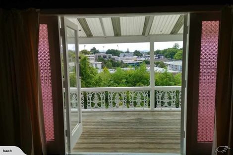 Photo of property in 28 Thackeray Street, Hamilton Lake, Hamilton, 3204