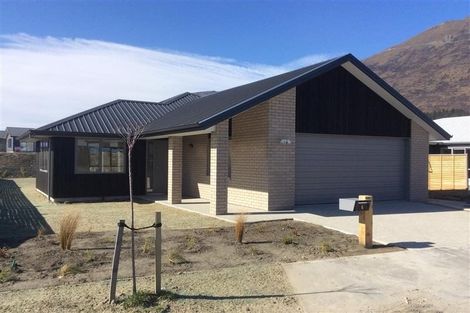 Photo of property in 6 Shipton Court, Lower Shotover, Queenstown, 9304