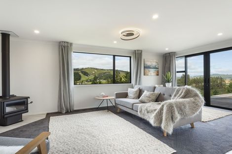 Photo of property in 17 Kingsgate Lane, Waihola, Milton, 9073