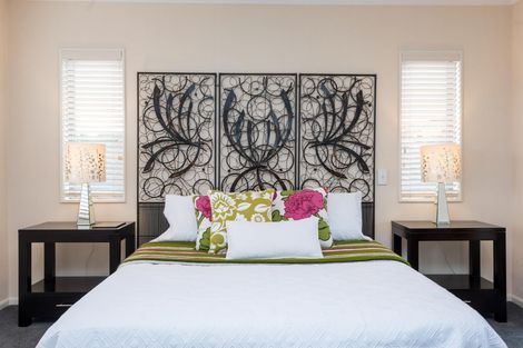 Photo of property in 10 Briar Vale Place, Flat Bush, Auckland, 2016