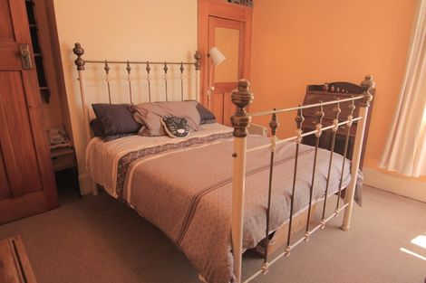 Photo of property in 82 Avonhead Road, Avonhead, Christchurch, 8042