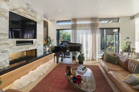 Photo of property in 210 Oceanbeach Road, Mount Maunganui, 3116