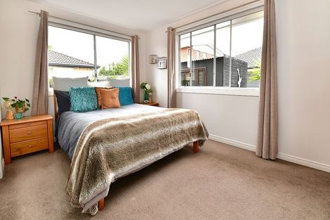 Photo of property in 27 Doment Crescent, Orewa, 0931