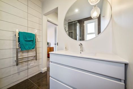 Photo of property in 6 Cracroft Street, Welbourn, New Plymouth, 4310