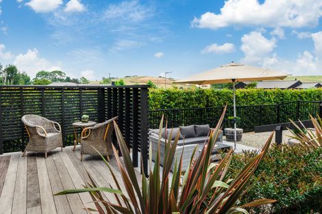 Photo of property in 16 Awanui Crescent, Matakana, 0985