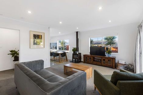 Photo of property in 40a Rutherford Terrace, Meadowbank, Auckland, 1072