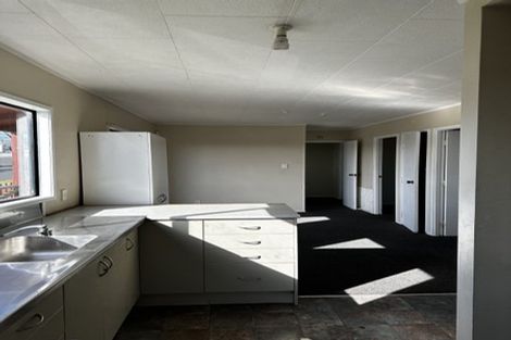 Photo of property in 18 Kopara Place, Clendon Park, Auckland, 2103