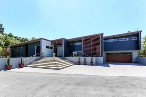 Photo of property in 371d Mangorei Road, Merrilands, New Plymouth, 4312