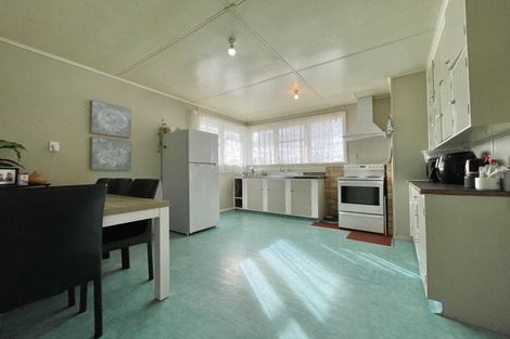 Photo of property in 16 Pohutukawa Drive, Tokoroa, 3420