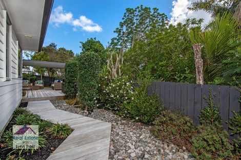 Photo of property in 10 Madison Place, Morningside, Whangarei, 0110