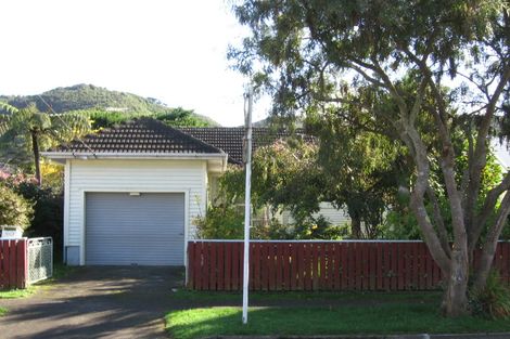 Photo of property in 11 Peck Street, Taita, Lower Hutt, 5011