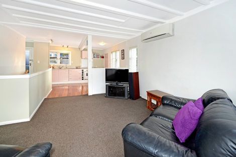 Photo of property in 1/30 Cresta Avenue, Beach Haven, Auckland, 0626