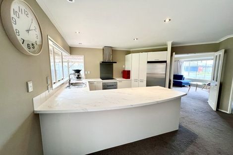 Photo of property in 12 Sheldon Place, Burswood, Auckland, 2013