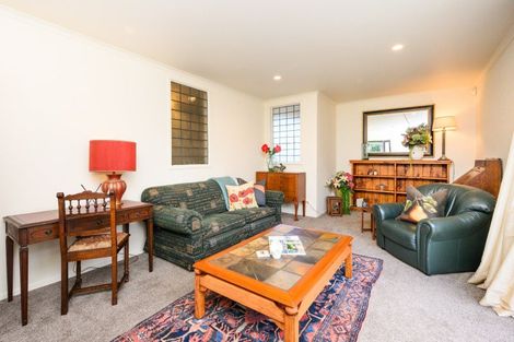 Photo of property in 19 Ashburn Lane, Awapuni, Palmerston North, 4412