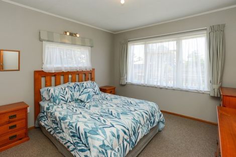 Photo of property in 4 Elizabeth Place, Clive, 4102