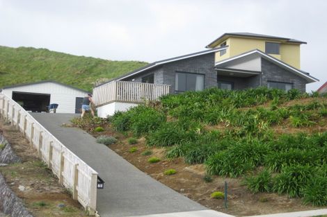 Photo of property in 75 Oranga Street, Westown, New Plymouth, 4310