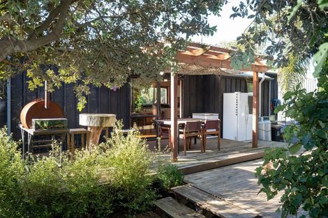 Photo of property in 28 Cedar Road, Te Awanga, 4102
