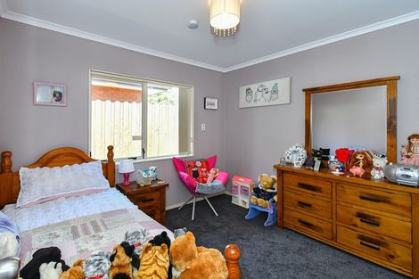 Photo of property in 6 Emmerdale Avenue, Papakura, 2110