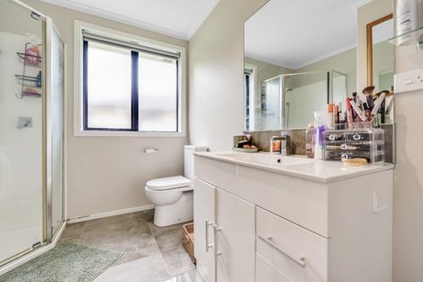 Photo of property in 14 Patatee Terrace, Baverstock, Hamilton, 3200