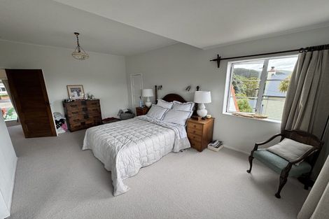 Photo of property in 2 Homewood Crescent, Karori, Wellington, 6012