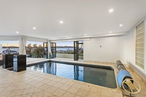 Photo of property in 14 The Parade, Bucklands Beach, Auckland, 2012
