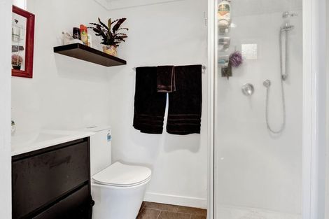 Photo of property in 231 Glover Road, Hawera, 4610