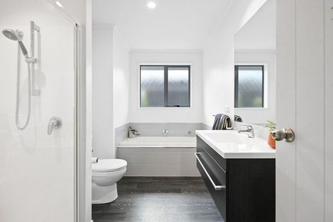 Photo of property in 39 Wiltshire Drive, Puketaha, Hamilton, 3210