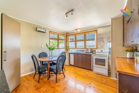 Photo of property in 49 Delaney Drive, Stokes Valley, Lower Hutt, 5019