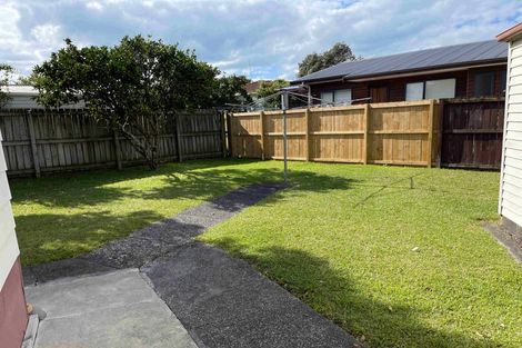 Photo of property in 19 Lyren Place, Half Moon Bay, Auckland, 2012