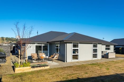 Photo of property in 27 Ben Lomond Drive, Mosgiel, 9024