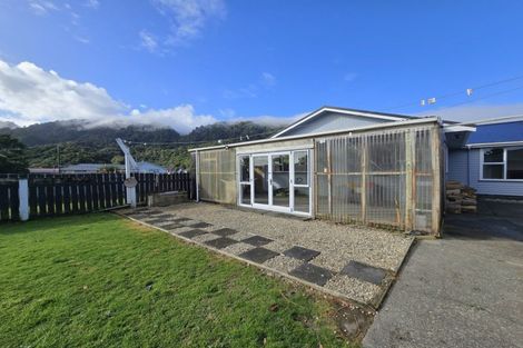 Photo of property in 60 Richmond Street, Cobden, Greymouth, 7802