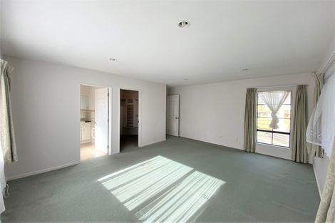 Photo of property in 102b Meadowland Drive, Somerville, Auckland, 2014