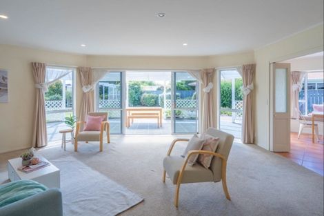 Photo of property in 137 Langdale Avenue, Paraparaumu, 5032