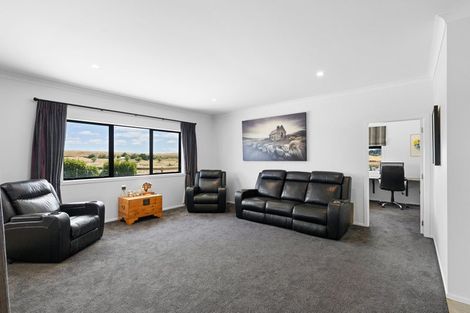 Photo of property in 947 Koputaroa Road, Koputaroa, Levin, 5575