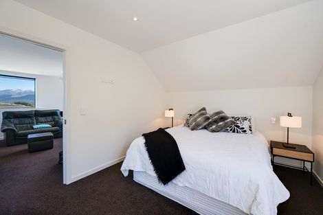 Photo of property in 5 Mckellar Drive, Jacks Point, Queenstown, 9371