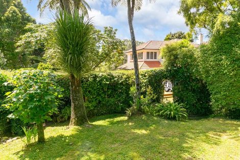 Photo of property in 22 Woodmancote Road, Khandallah, Wellington, 6035