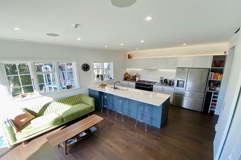 Photo of property in 15 Trelissick Crescent, Ngaio, Wellington, 6035