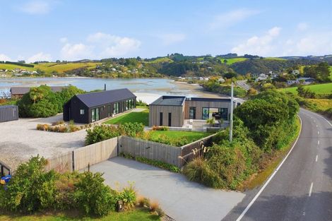 Photo of property in 1371 Taieri Mouth Road, Taieri Mouth, 9091