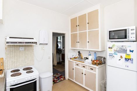 Photo of property in 122 De Lautour Road, Inner Kaiti, Gisborne, 4010