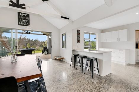 Photo of property in 2265 South Head Road, South Head, Helensville, 0874