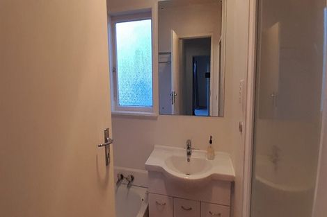 Photo of property in 13 Vandeleur Avenue, Birkdale, Auckland, 0626